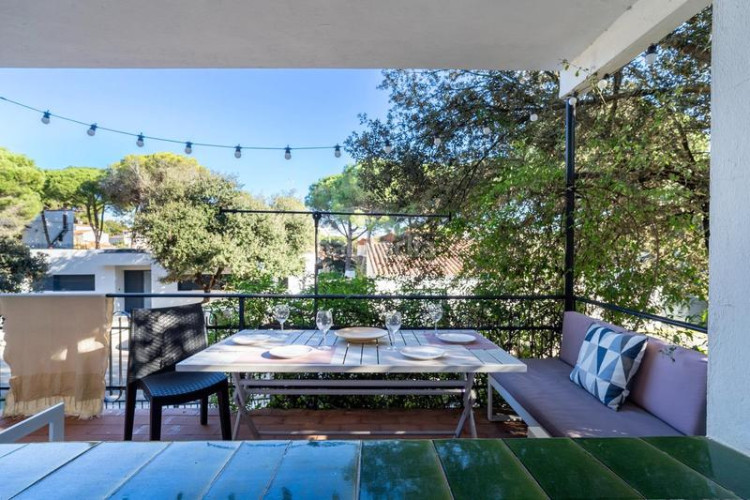 Piso  con 3 habitaciones situado zona montgó en Escala (L´)