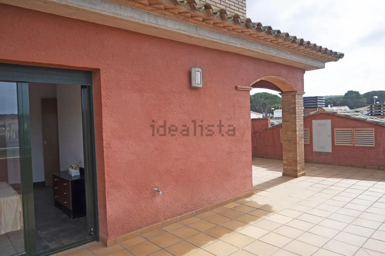 Casa independiente en calle Salvia
