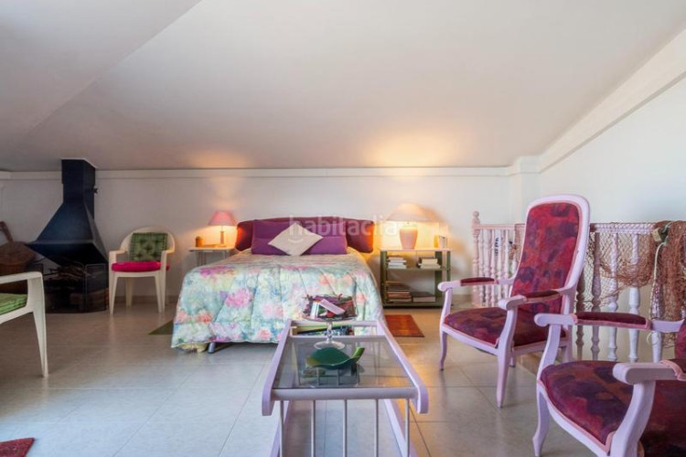 Ático exclusivo ático dúplex en primera línea de mar con vistas espectaculares en Escala (L´)