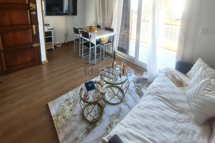 APARTAMENTO EN SEGUNDA LÍNEA DE MAR CON VISTAS