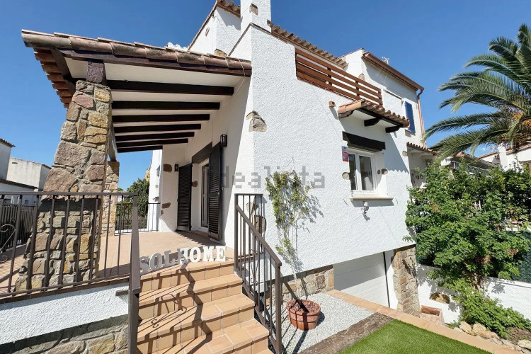Chalet pareado en calle Era